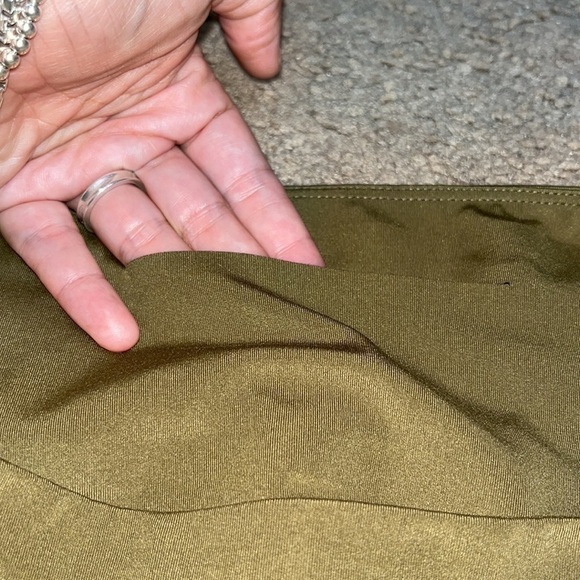 Girlfriend Collective FLOAT Ultralight 7/8 Legging Fern Olive Green Large - Picture 9 of 11